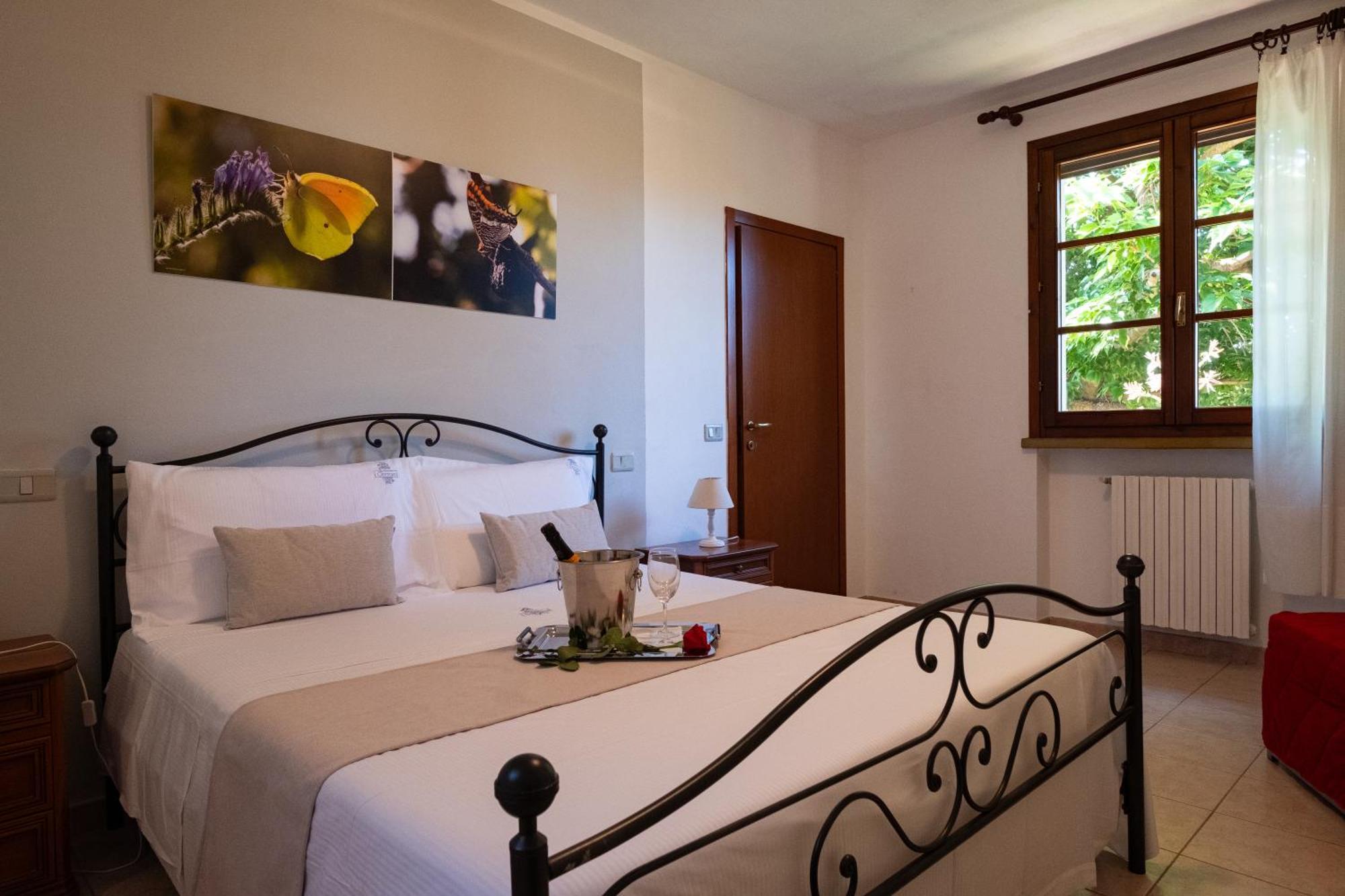 Agriturismo I Cerroni モンテスクダイオ エクステリア 写真